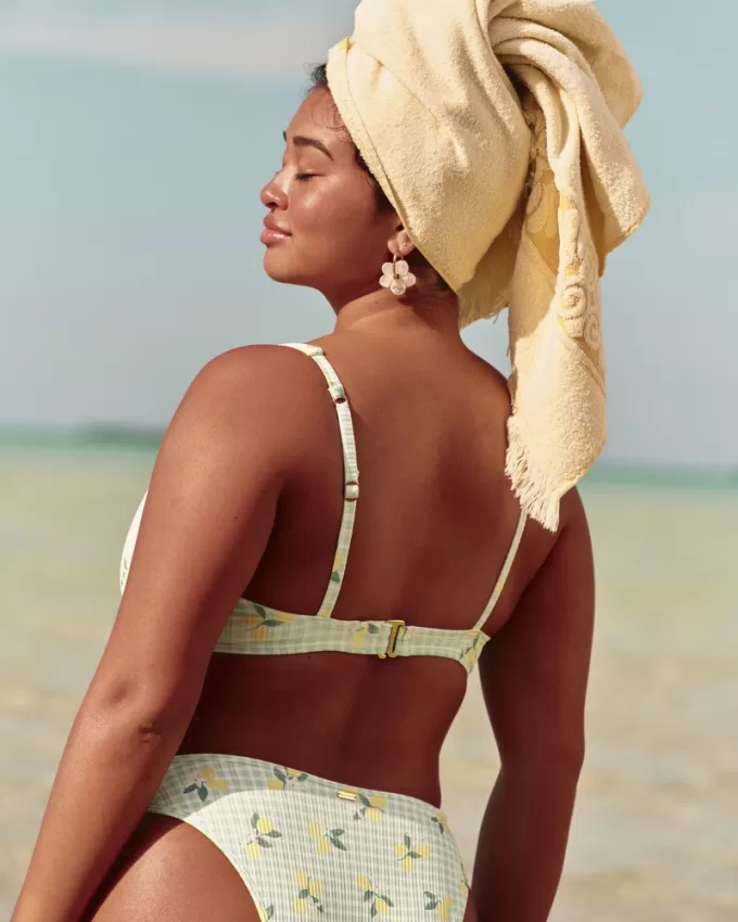 Curvy High Apex Ribbed Underwire Bikini Top,Curvy High Apex Ribbed Underwire Bikini Top