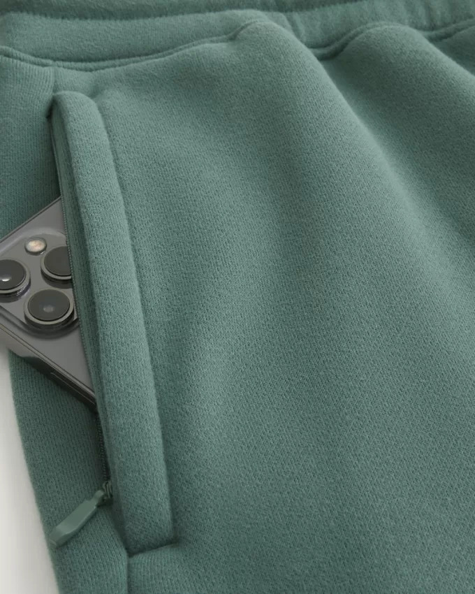 Hollister Feel Good Fleece Mid-Thigh Loose Shorts,Hollister Feel Good Fleece Mid-Thigh Loose Shorts