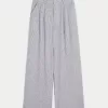 Hollister Livvy Ultra High-Rise Linen-Blend Wide-Leg Pants,Hollister Livvy Ultra High-Rise Linen-Blend Wide-Leg Pants