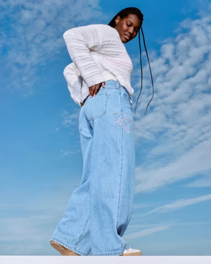 Low-Rise Floral Embroidered Medium Wash Super Baggy Jeans,Low-Rise Floral Embroidered Medium Wash Super Baggy Jeans