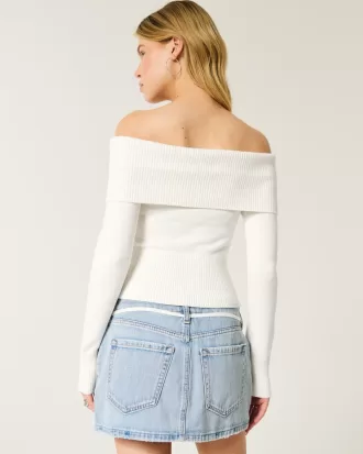 Off-the-Shoulder Sweater,Off-the-Shoulder Sweater