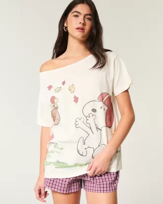 Oversized Off-the-Shoulder Snoopy Graphic Tee,Oversized Off-the-Shoulder Snoopy Graphic Tee